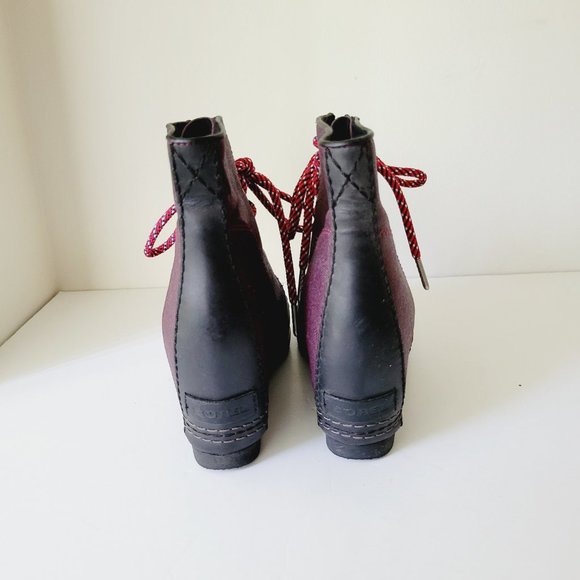 Sorel PDX 1964 Weatherproof Lace Up Wedge Boots Women’s Size 7 Purple and Black - Picture 7 of 9